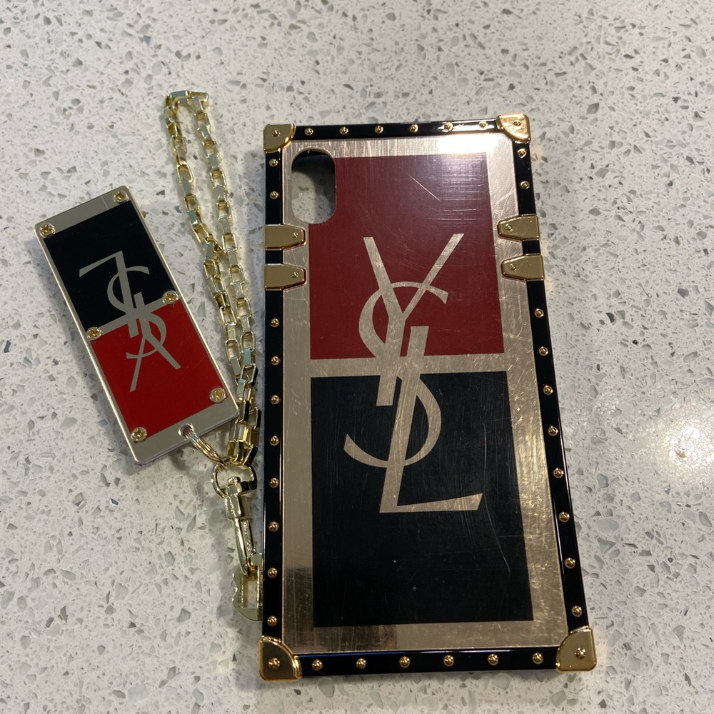 XR phonecase